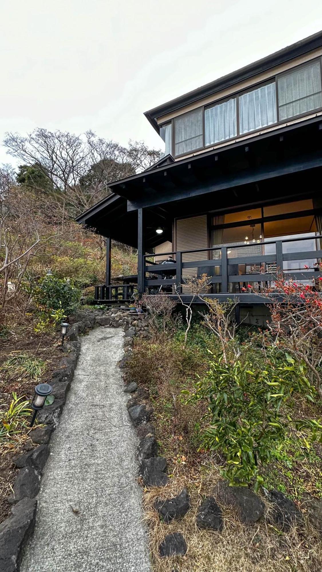 伊豆高原 温泉付別荘 Isana Mountain Villa Futo Exterior photo